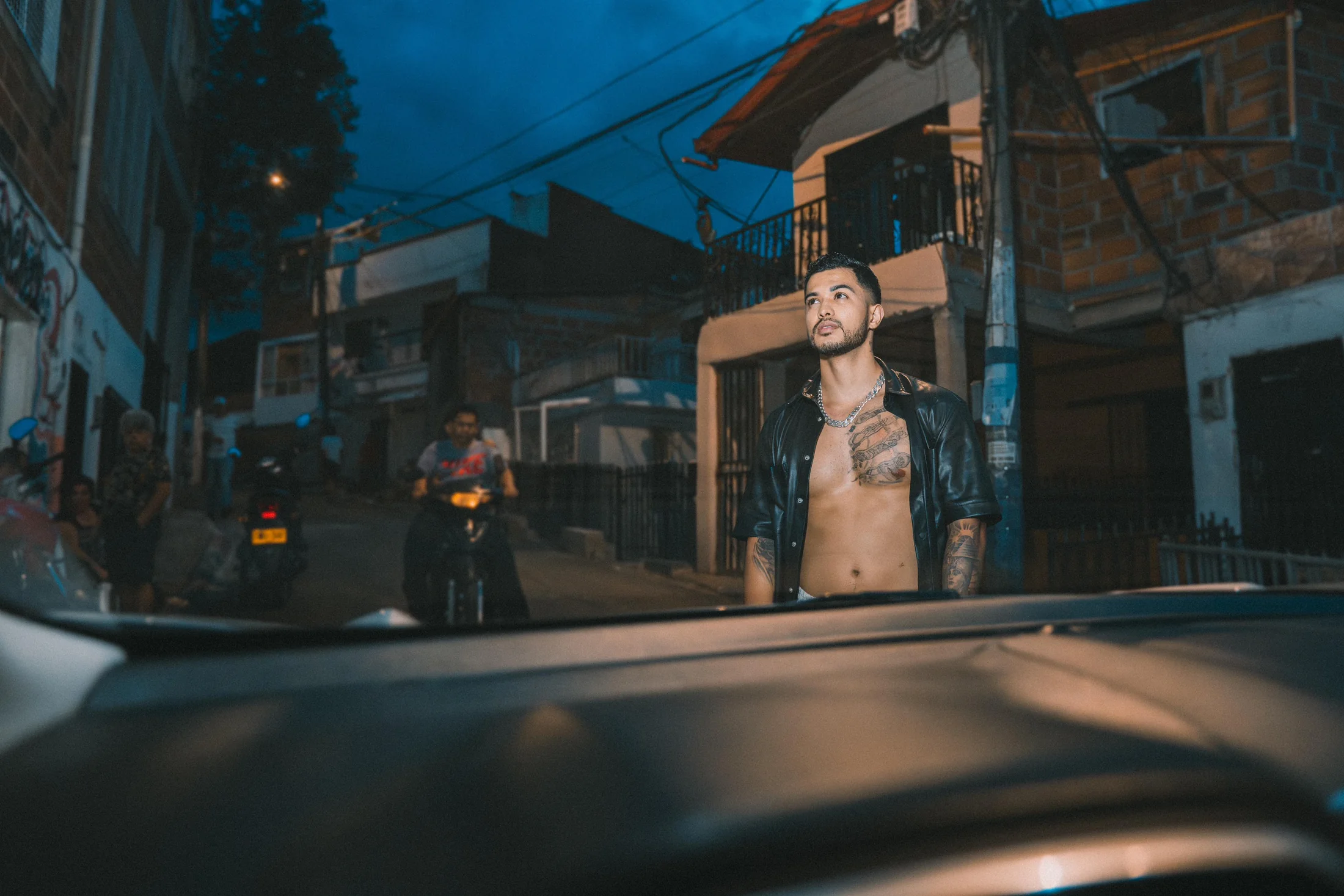 Juan Roldán en las calles de Medellín